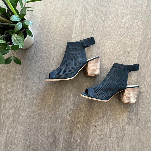 Vince Camuto Navy Suede Open-Toed Sandal with Chunky Heel and Velcro Strap - Picture 3 of 9